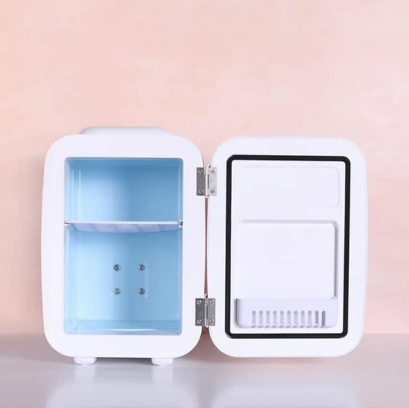 Mica Beauty Mini Skincare Refrigerator-Thermo Electric Cooler and Warmer  - Picture 3 of 3